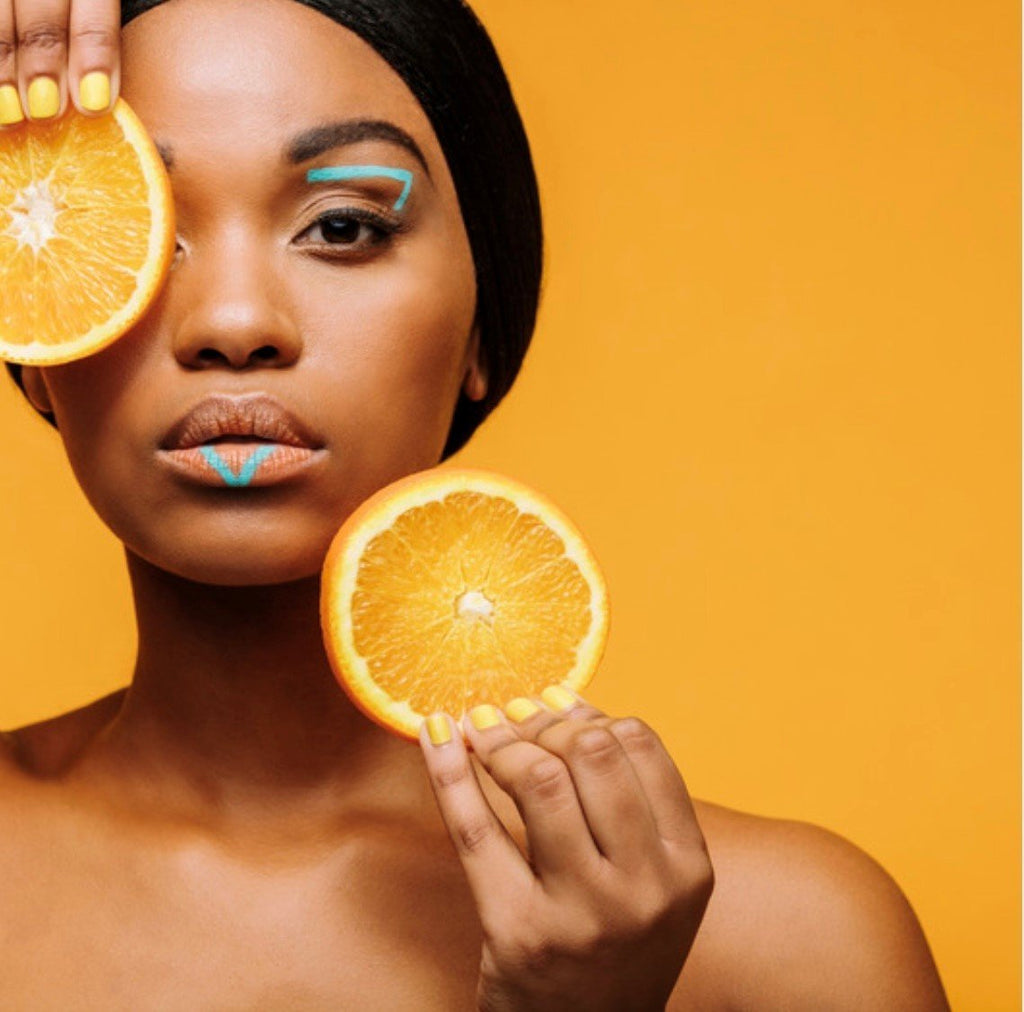 What are the benefits of using a Vitamin C Serum